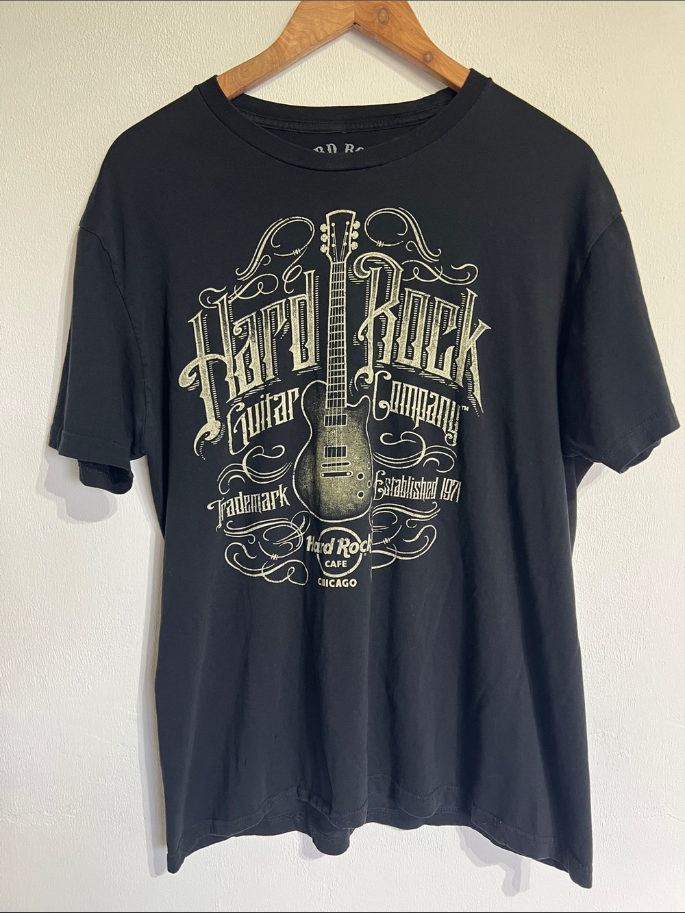 Hard Rock Cafe Chicago Black Tee with Cream Guitar Graphic
